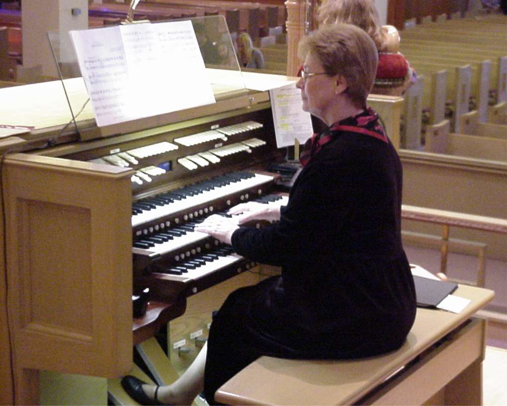 /files/Worship and Music/Janet-organ.jpg